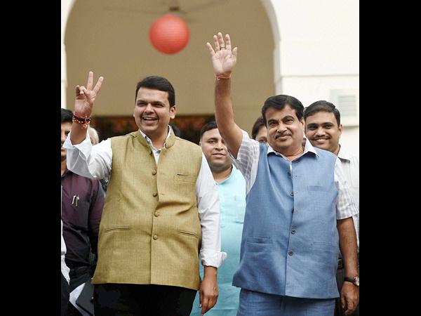  సినీ వేడుకలా ఫడ్నవీస్ ప్రమాణ స్వీకారం