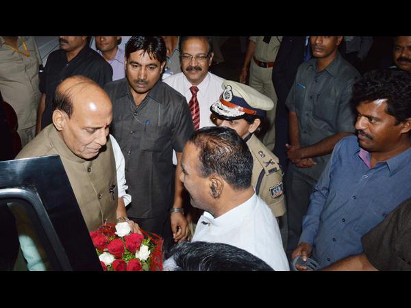 రాజ్నాథ్ - నాయిని రాజ్నాథ్ - నాయిని