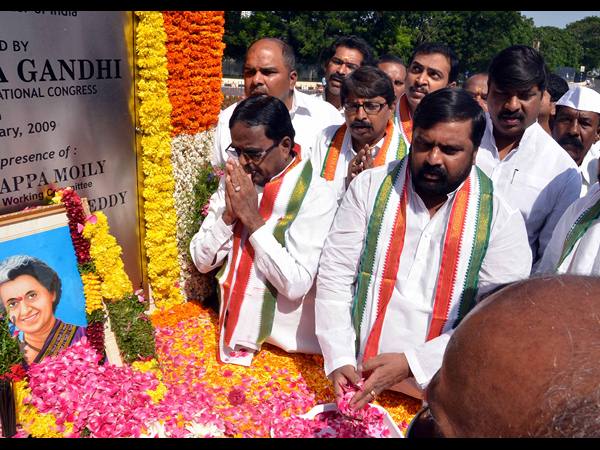 ఇందిరకు ప్రముఖుల నివాళి, ట్విట్టర్ ద్వారా మోడీ