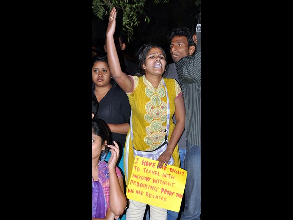 కిస్ ఆఫ్ లవ్