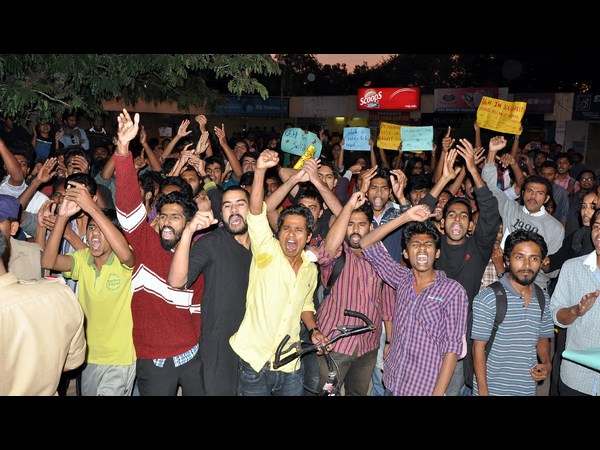 కిస్ ఆఫ్ లవ్