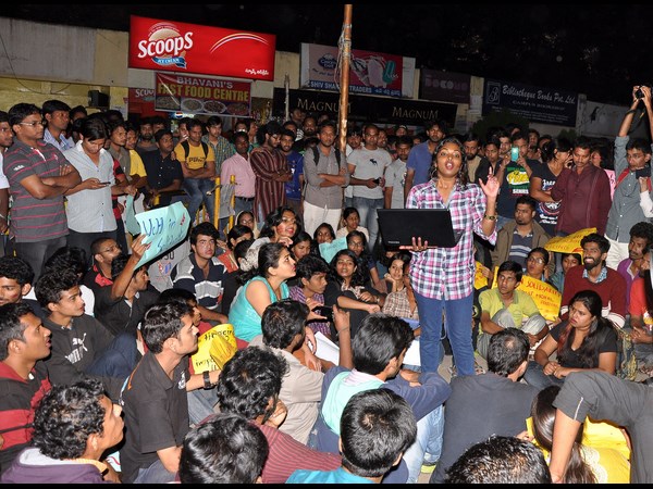 కిస్ ఆఫ్ లవ్