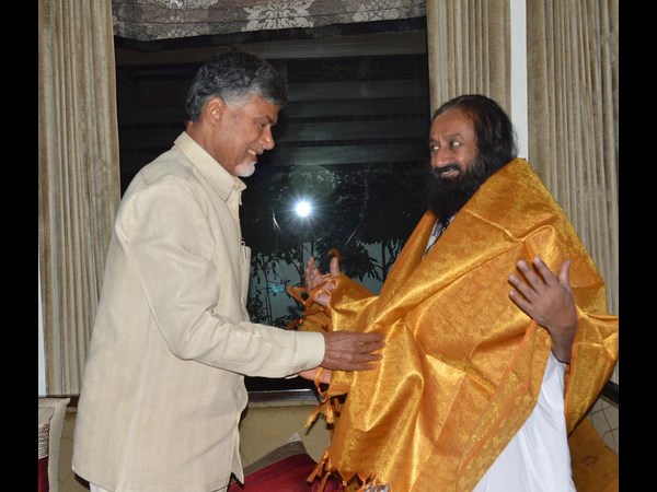శాలువాతో సత్కారం
