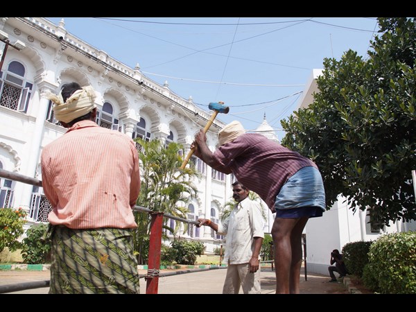 పోలీసు బందోబస్తు