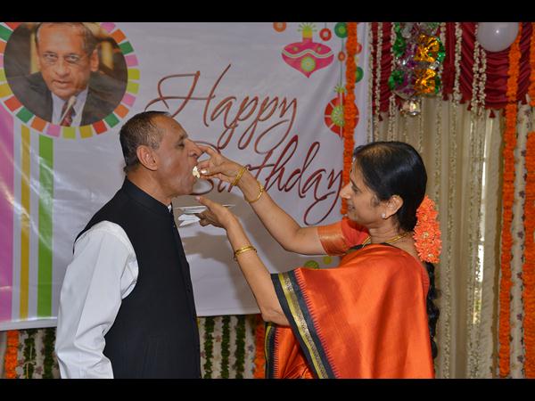 ఇలా తినిపించారు...