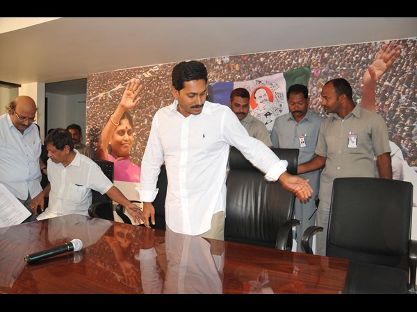 వైయస్ జగన్
