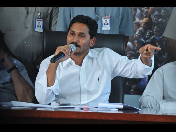 వైయస్ జగన్