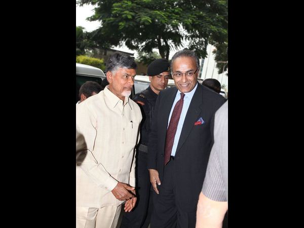 చంద్రబాబు చంద్రబాబు