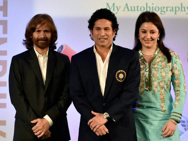 ఇలా సచిన్ ఫోజు