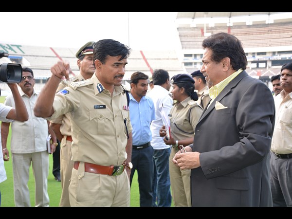  ఉప్పల్ వన్డేకు భద్రత కట్టుదిట్టం: సీపీ ఆనంద్