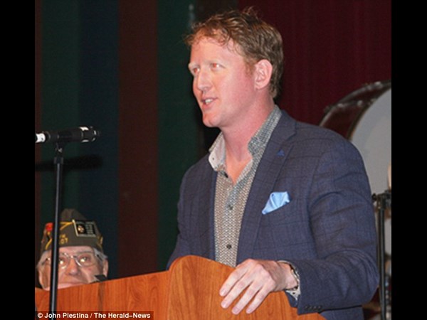 లాడెన్ శరీరంలోకి బుల్లెట్ దింపిన వ్యక్తి లాడెన్ శరీరంలోకి బుల్లెట్ దింపిన వ్యక్తి