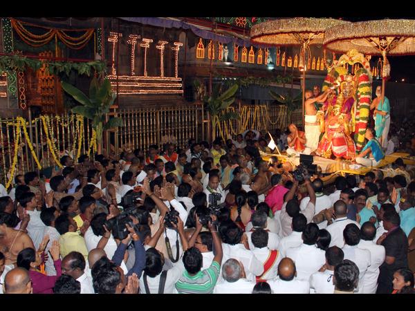  గరుడ వాహన సేవ