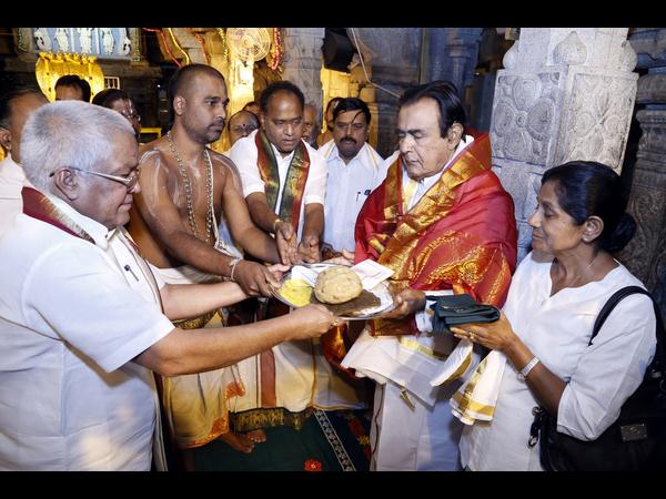  శ్రీవారి సేవలో లంక ప్రధాని జయరత్నే