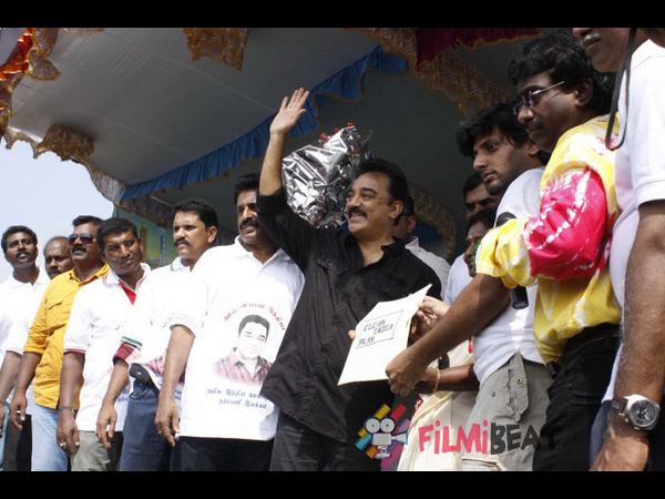 ఇలా అభివాదం.. ఇలా అభివాదం..