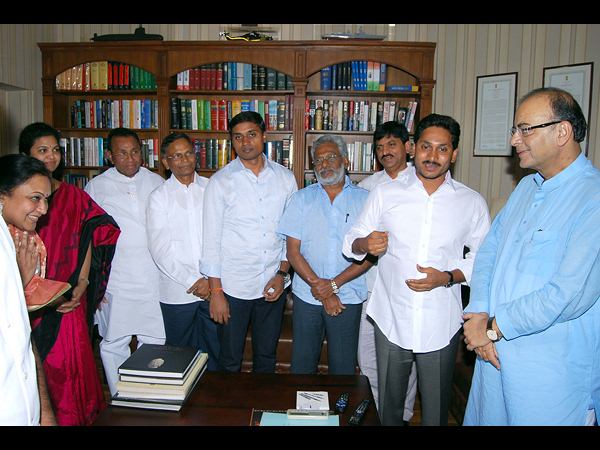 జగన్, జైట్లీ