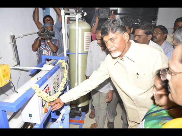  ఎన్టీఆర్ సుజల పథకాన్ని ప్రారంభించిన బాబు