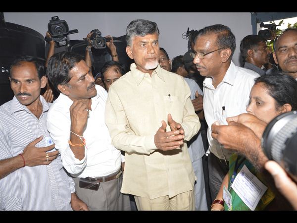  ఎన్టీఆర్ సుజల పథకాన్ని ప్రారంభించిన బాబు
