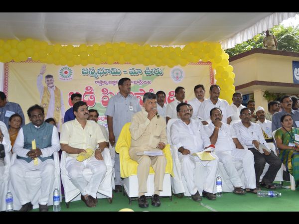 ఎన్టీఆర్ సుజల పథకాన్ని ప్రారంభించిన బాబు