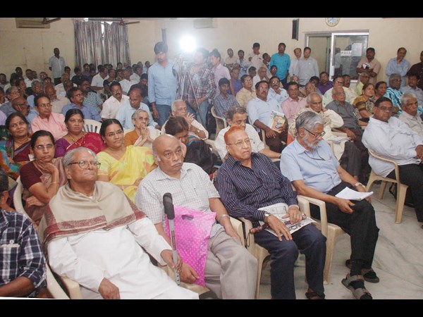 గణిత శాస్త్రంలో ఉపాధ్యాయుడైనా..
