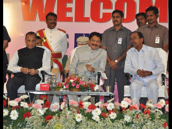 విద్యాసాగర రావుకు తెరాస సన్మానం