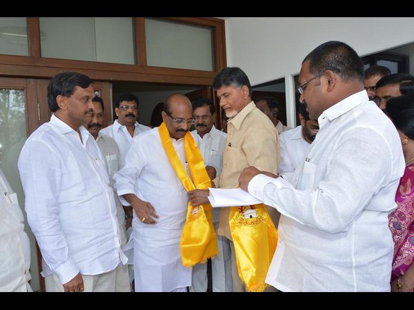  టీడీపీలోకి కాంగ్రెస్ నేతలు
