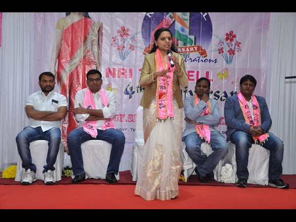 కెసిఆర్ కష్టపడుతున్నారు..