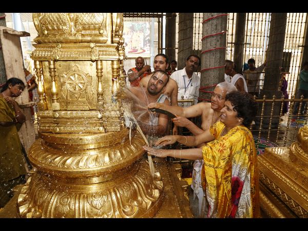  ఘనంగా కోయిల్‌ ఆళ్వార్‌ తిరుమంజనం