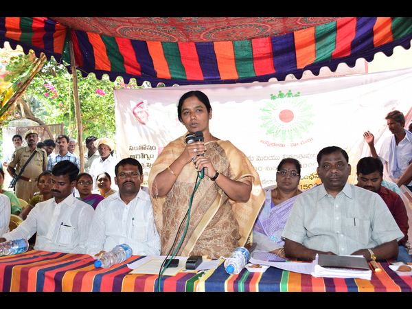  జన్మభూమి కార్యక్రమంలో పాల్గొన్న మంత్రి పరిటాల సునీత