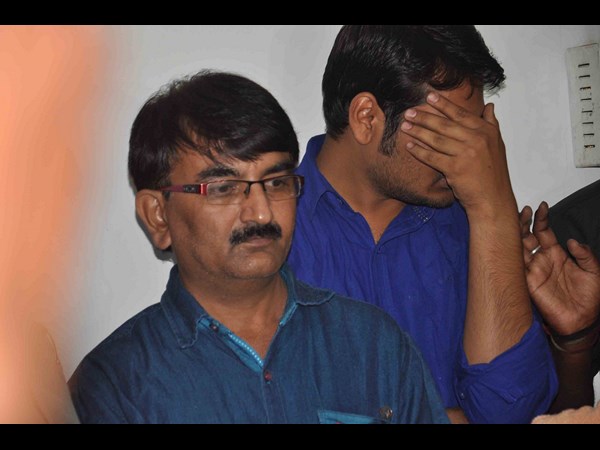  హవాలాలో బెల్ కంపెనీ ఉద్యోగులు.. 2 కోట్లు స్వాధీనం