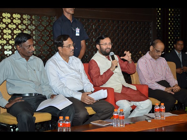  పర్యావరణం కోసం ఉపగ్రహ చిత్రాలు: మంత్రి జవదేకర్ 