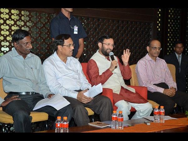 పర్యావరణం కోసం ఉపగ్రహ చిత్రాలు: మంత్రి జవదేకర్ 