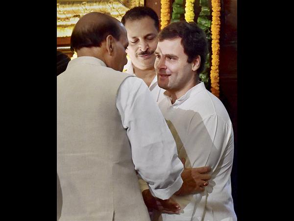  నెహ్రూ జయంతి వేడుకల్లో పాల్గొన్న ప్రముఖులు