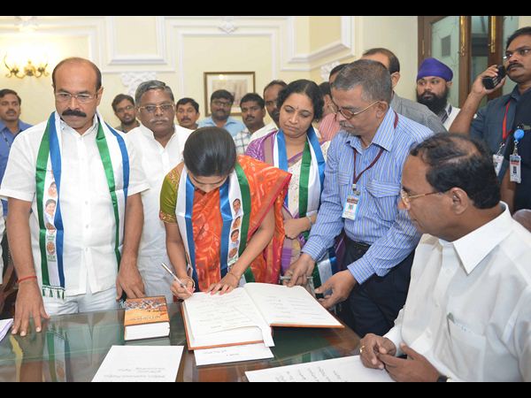 అఖిల ప్రియ