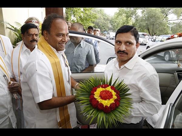  శ్రీవారి సేవలో మంత్రి సుజనాచౌదరి