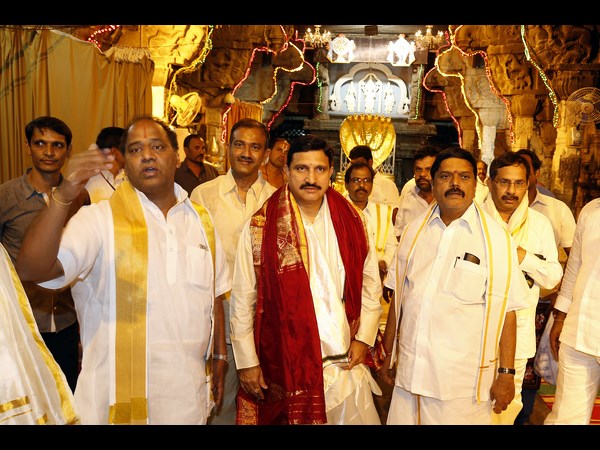  శ్రీవారి సేవలో మంత్రి సుజనాచౌదరి