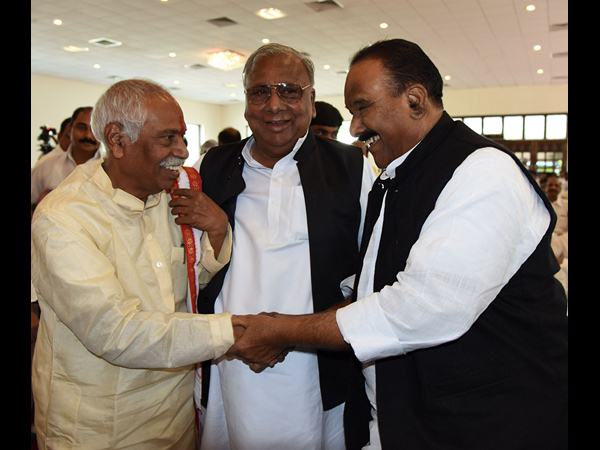  పౌర సన్మానం