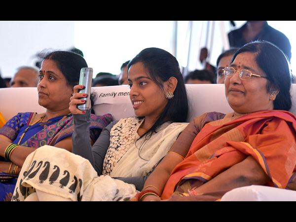  పౌర సన్మానం