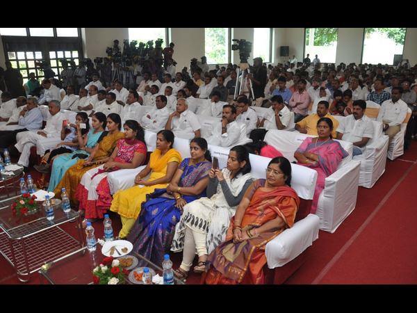  పౌర సన్మానం