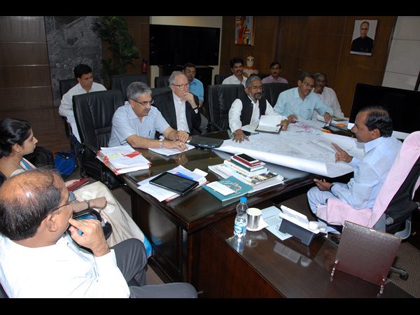  మెట్రో రైలుపై సమీక్ష