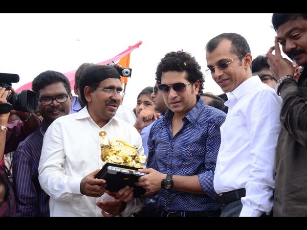  సచిన్ టెండుల్కర్