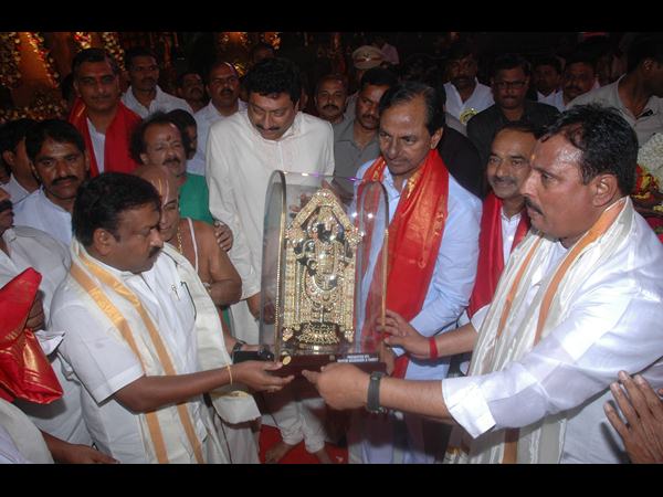  శ్రీవారి కల్యాణోత్సవంలో సీఎం కేసీఆర్