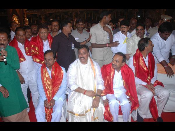  శ్రీవారి కల్యాణోత్సవంలో సీఎం కేసీఆర్