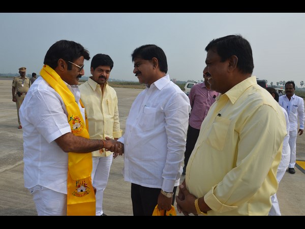 బాలకృష్ణకు స్వాగతం