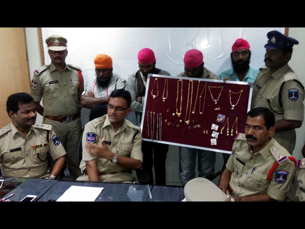  జల్సాలకు అలవాటు పడి దొంగతనాలు