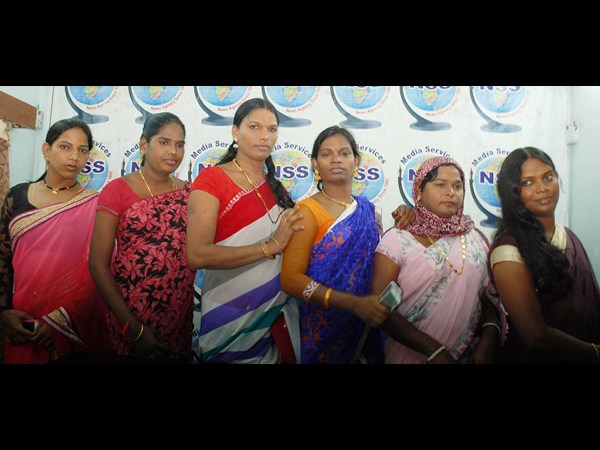  సమాన హక్కుల కోసం హిజ్రాలు