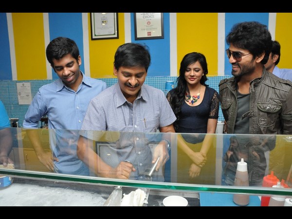  హాజిల్స్‌కు అవార్డు.. మయలీల 2 టీమ్ సందడి