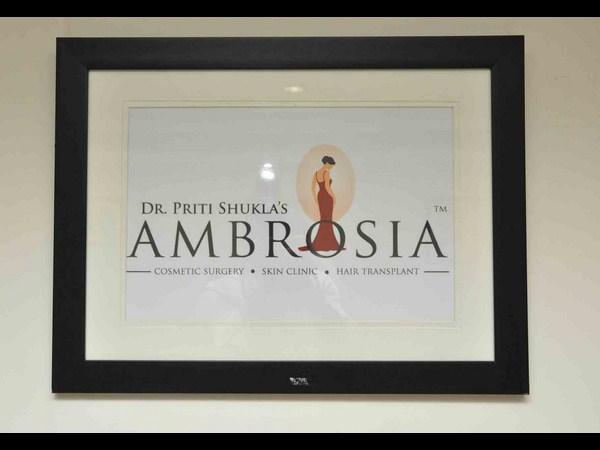  ప్రెటిఫికేషన్ ఫ్యాషన్‌లో అందాలు ఆరబోత