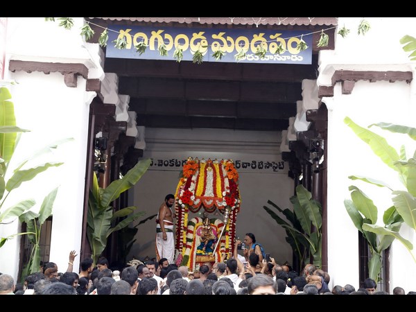 అమ్మవారి వైభవం