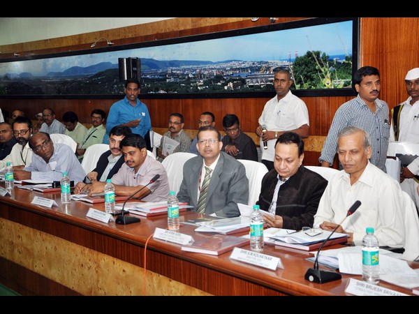 కేంద్రం బృందం