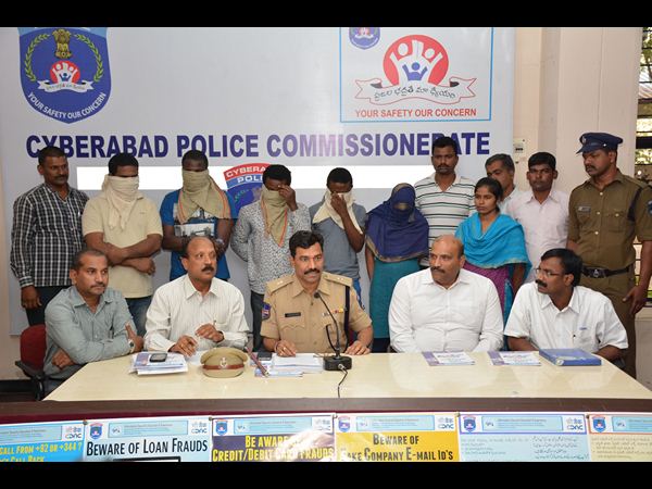 నైజీరియన్ గ్యాంగ్ పట్టివేత నైజీరియన్ గ్యాంగ్ పట్టివేత